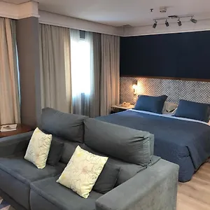 Charmoso flat na Vila Olímpia entre os shoppings JK e Vila Olímpia São Paulo